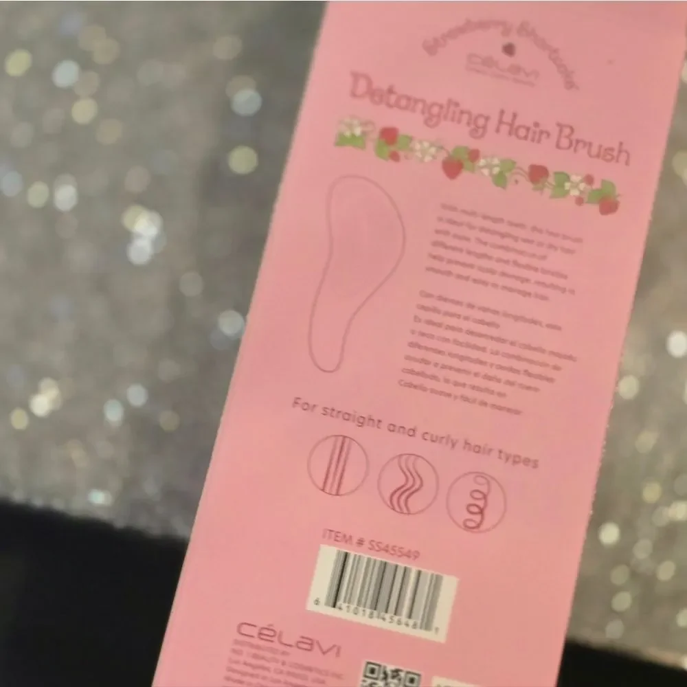 Celavi X Strawberry Shortcake Detangling Hair Brush‎